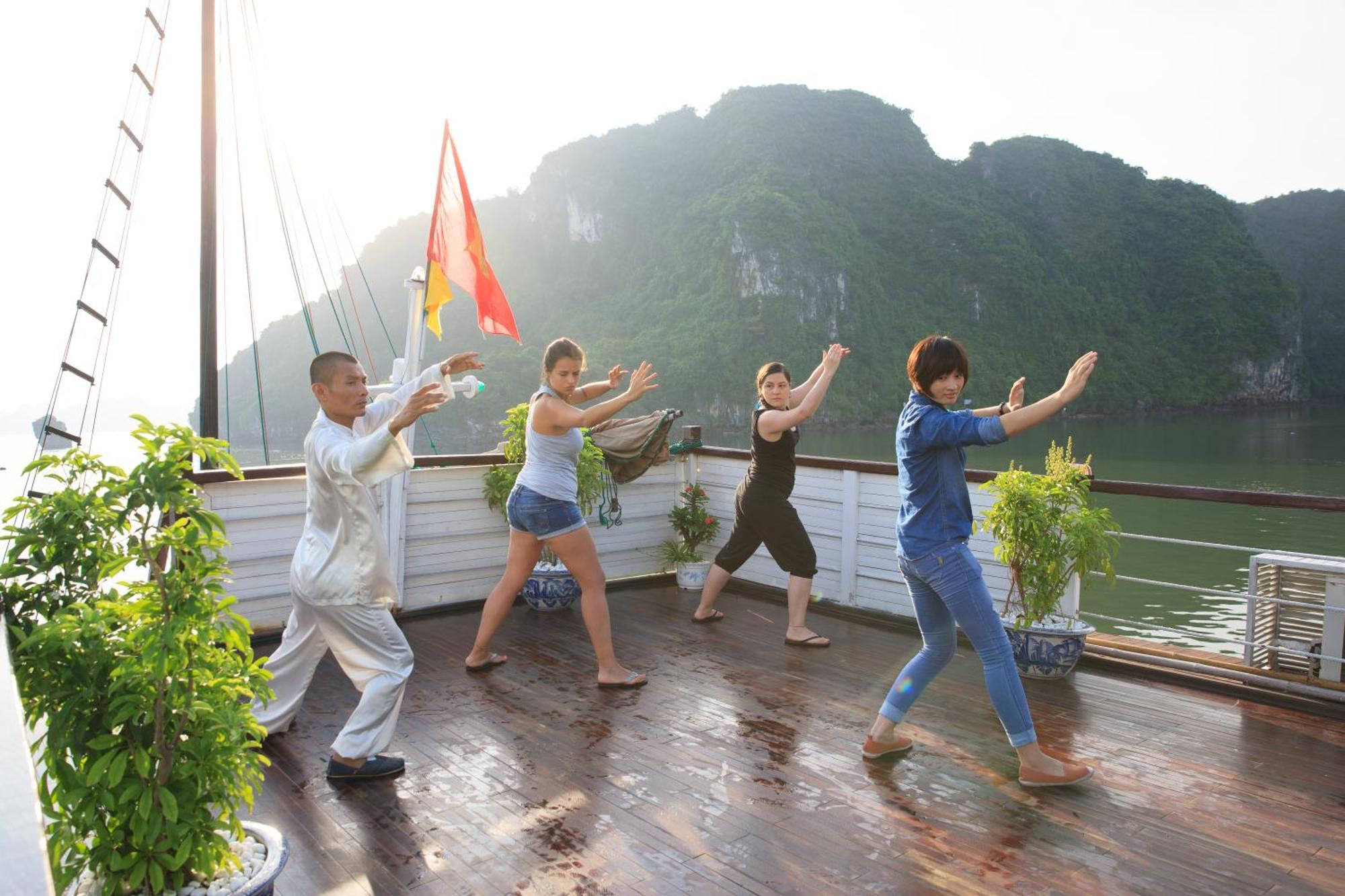 Garden Bay Classic Cruise Ha Long Dış mekan fotoğraf