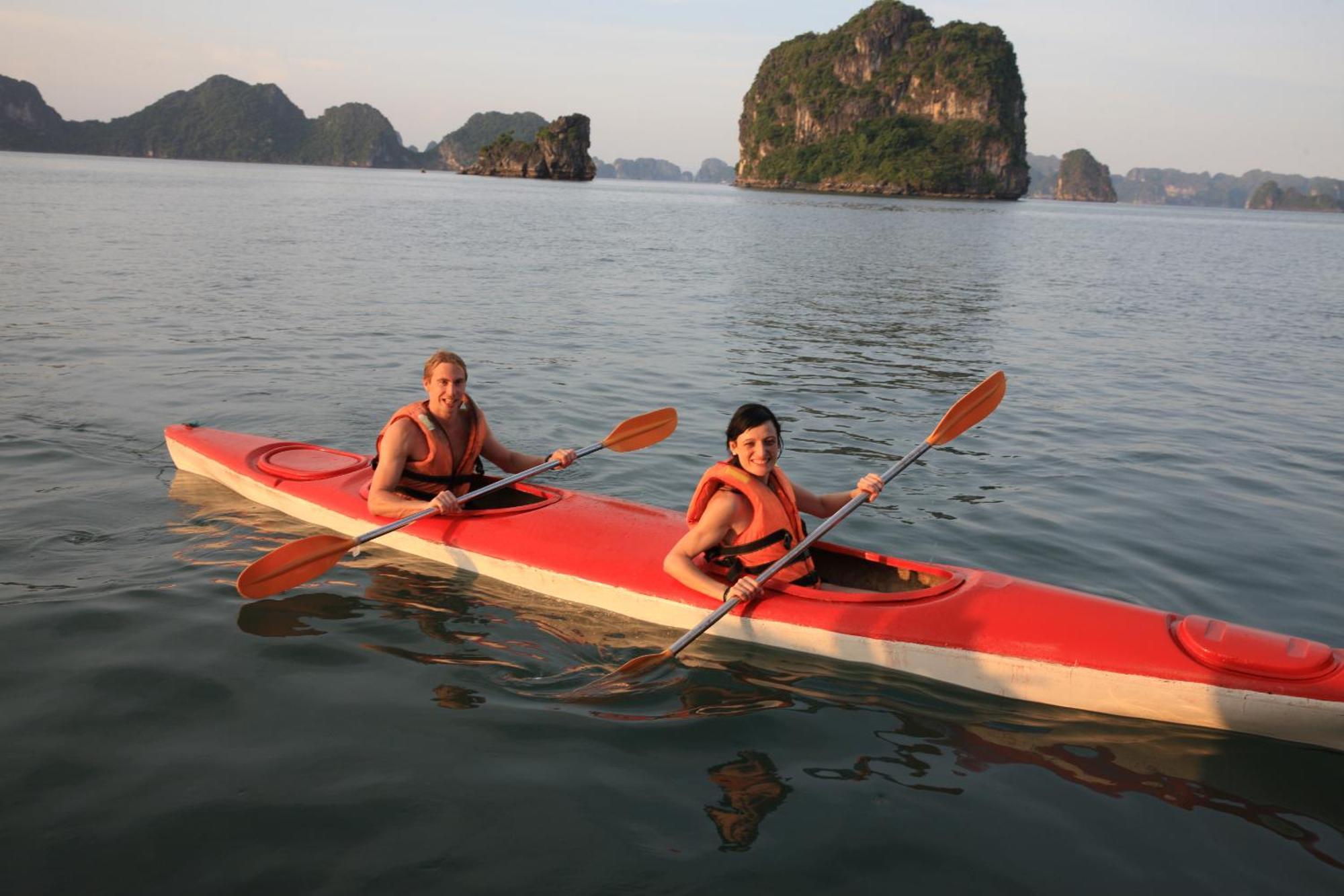 Garden Bay Classic Cruise Ha Long Dış mekan fotoğraf