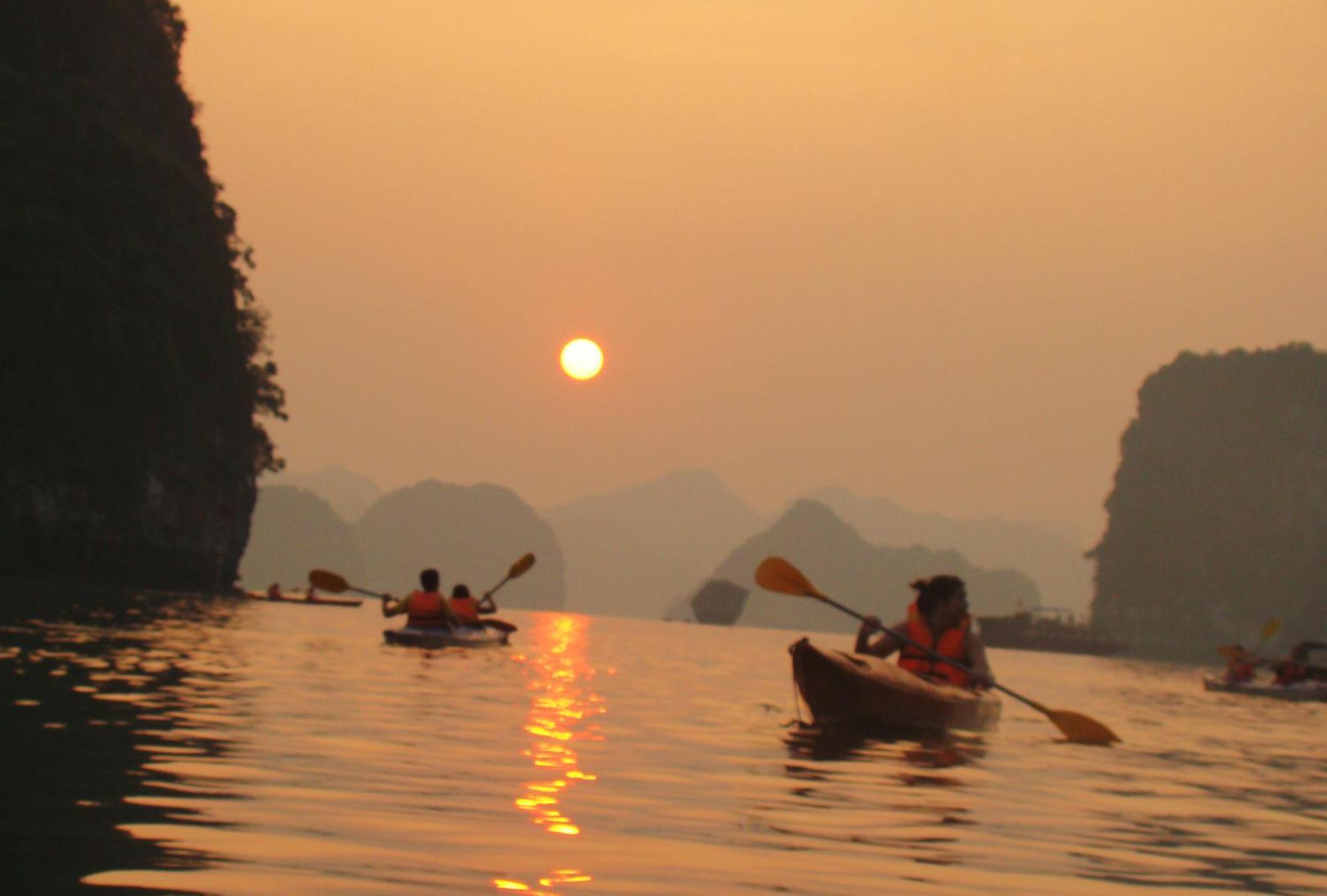 Garden Bay Classic Cruise Ha Long Dış mekan fotoğraf