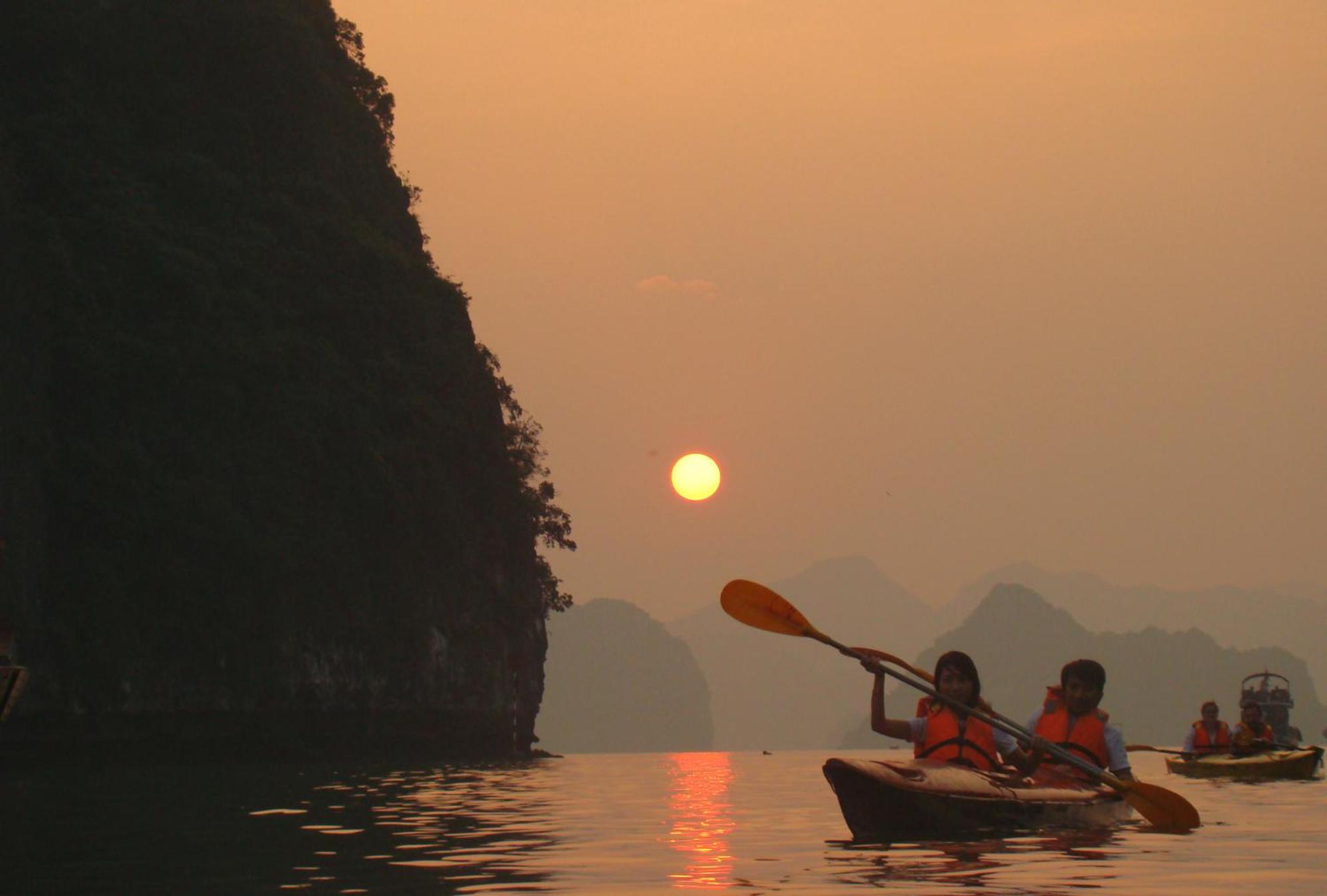 Garden Bay Classic Cruise Ha Long Dış mekan fotoğraf