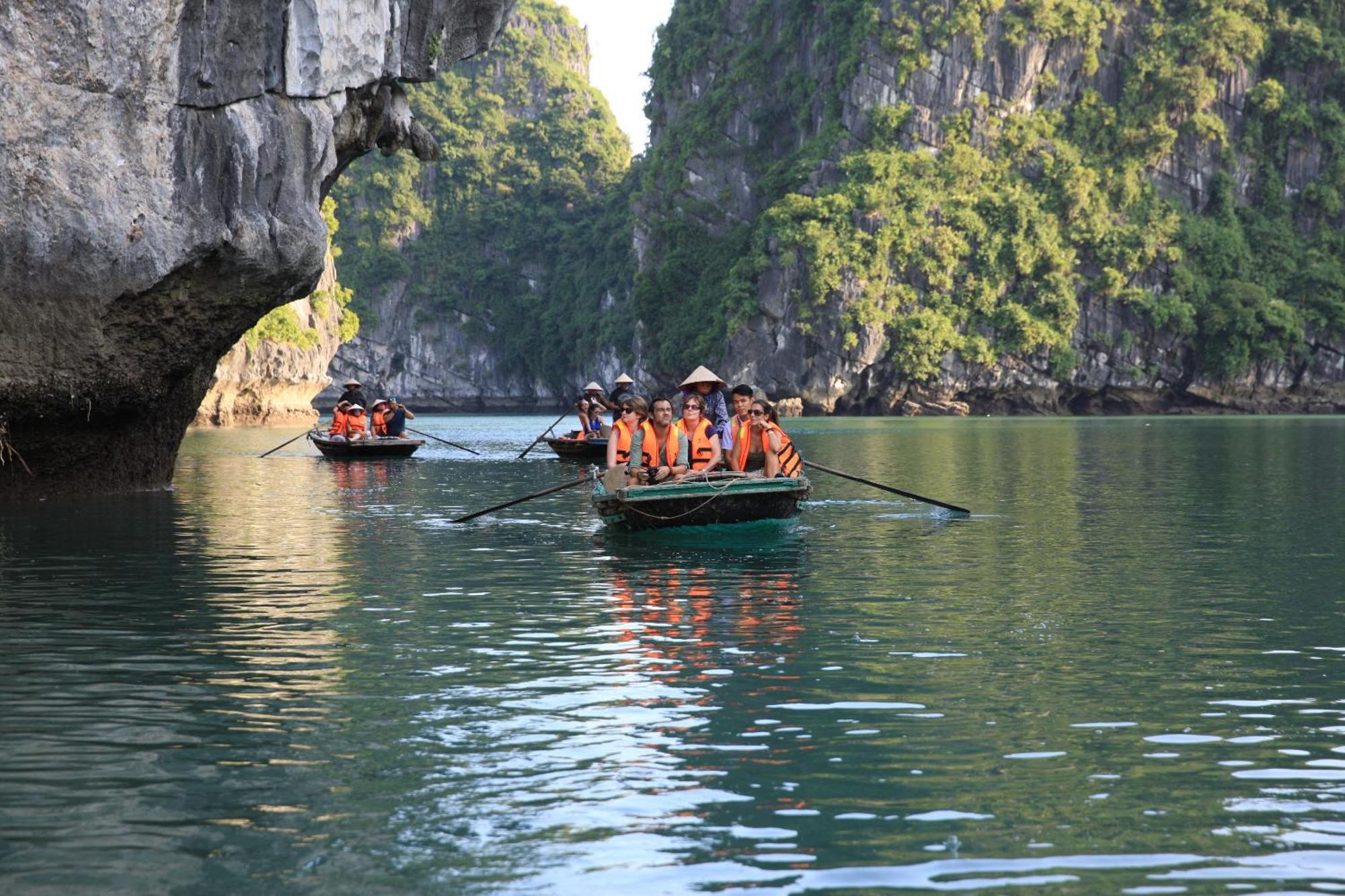 Garden Bay Classic Cruise Ha Long Dış mekan fotoğraf