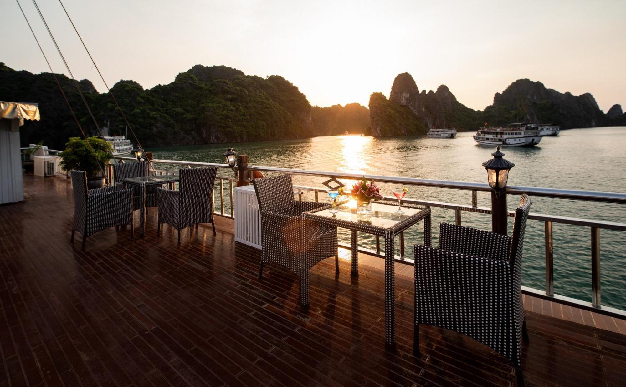 Garden Bay Classic Cruise Ha Long Dış mekan fotoğraf