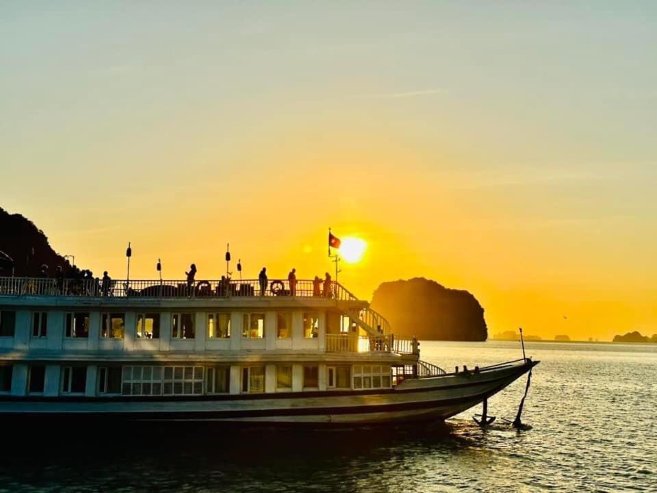 Garden Bay Classic Cruise Ha Long Dış mekan fotoğraf